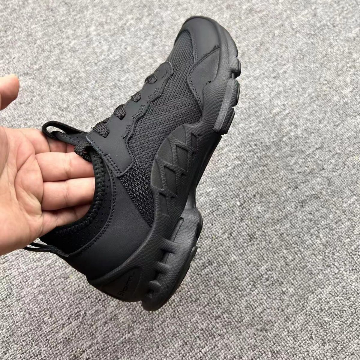 Trendy Luxury Athletic Shoes M - Hunting Outdoor Brand reseña y precio