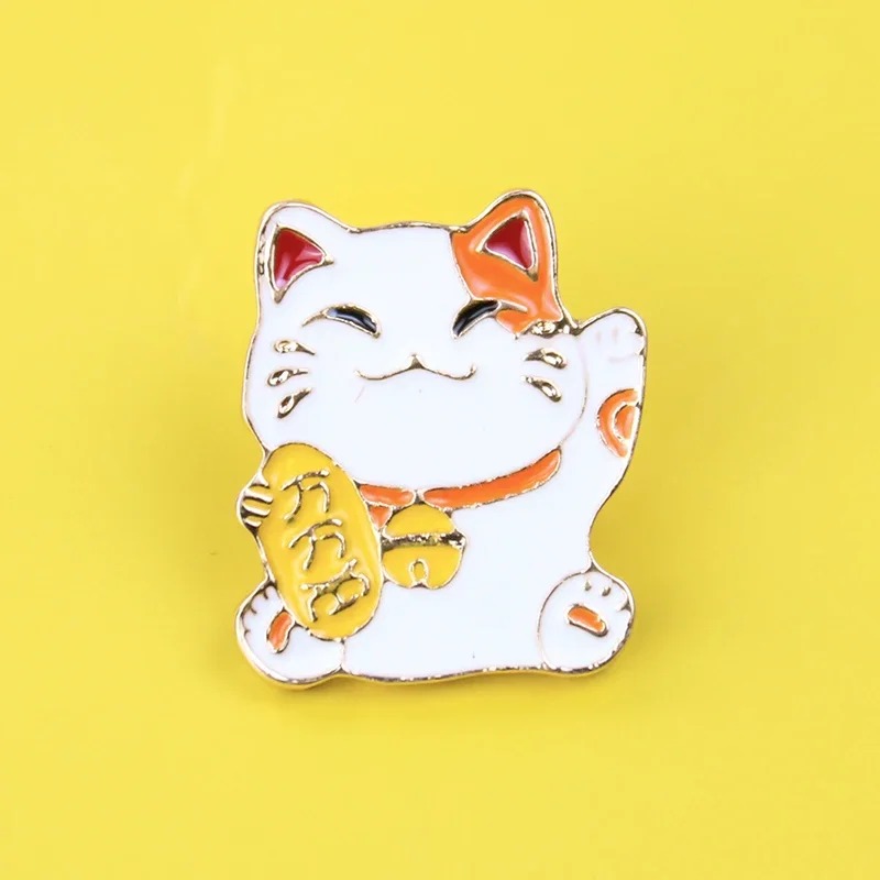 Lucky Cat Metal Brooch Small M - Hunting Outdoor Apparel reseña y precio